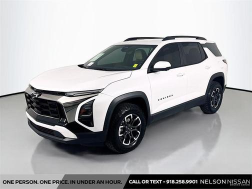 Iridescent Pearl Tricoat 2025 Chevrolet Equinox FWD ACTIV