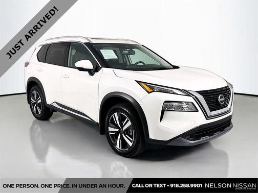 Pearl White Tricoat 2023 Nissan Rogue SL