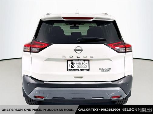 Pearl White Tricoat 2023 Nissan Rogue SL