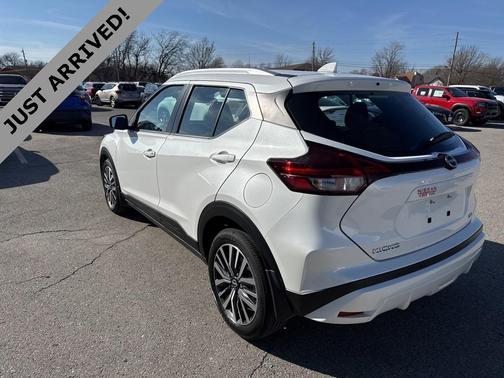 2022 Nissan Kicks SV