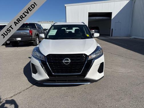 2022 Nissan Kicks SV