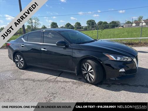 2022 Nissan Altima 2.5 SL