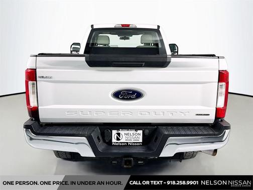 OXFORD WHITE 2017 Ford F-250 XL