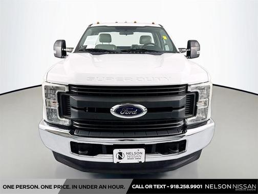 OXFORD WHITE 2017 Ford F-250 XL