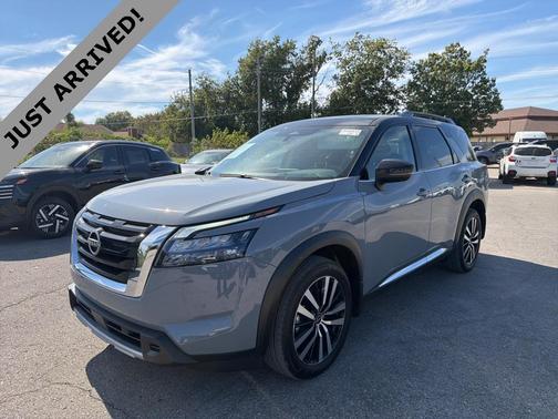 2025 Nissan Pathfinder Platinum 4WD