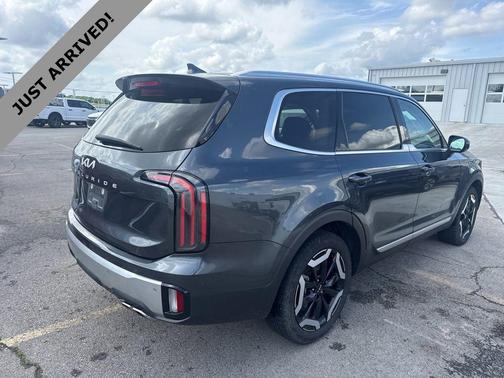 Gravity Gray 2024 Kia Telluride EX