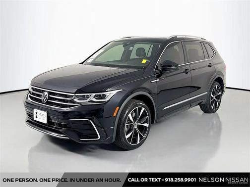Deep Black Pearl 2022 Volkswagen Tiguan 2.0T SEL R-Line 4MOTION