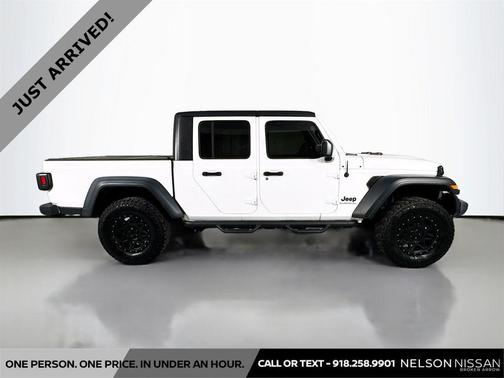 Bright White Clearcoat 2020 Jeep Gladiator Sport S
