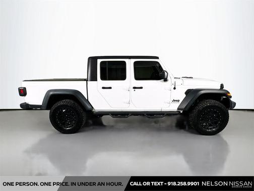 Bright White Clearcoat 2020 Jeep Gladiator Sport S