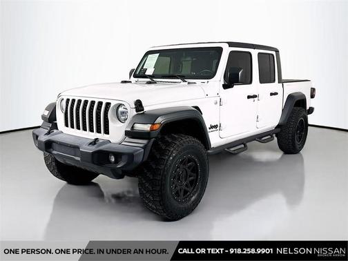 Bright White Clearcoat 2020 Jeep Gladiator Sport S