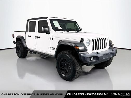 Bright White Clearcoat 2020 Jeep Gladiator Sport S