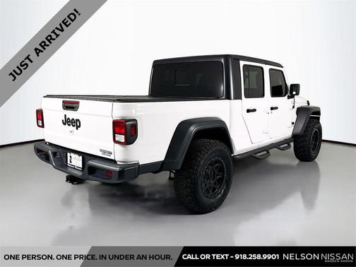 Bright White Clearcoat 2020 Jeep Gladiator Sport S