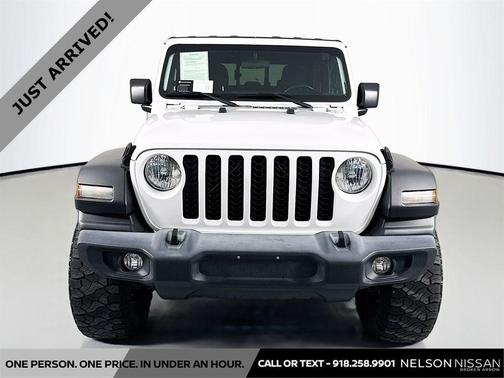 Bright White Clearcoat 2020 Jeep Gladiator Sport S