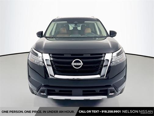 2025 Nissan Pathfinder Platinum 4WD