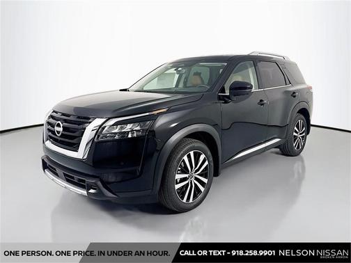 2025 Nissan Pathfinder Platinum 4WD