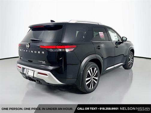 2025 Nissan Pathfinder Platinum 4WD