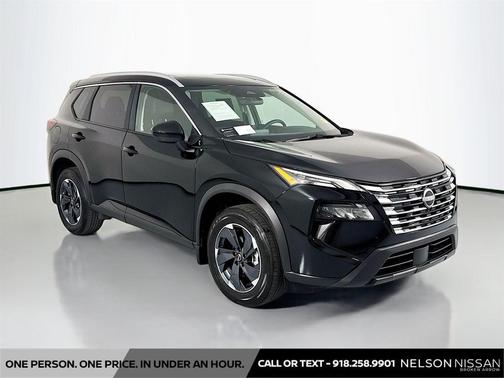 Super Black 2025 Nissan Rogue SV