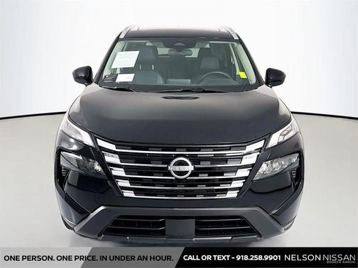 Super Black 2025 Nissan Rogue SV