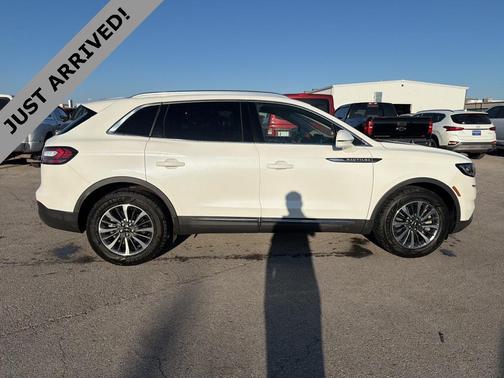 2021 Lincoln Nautilus Reserve