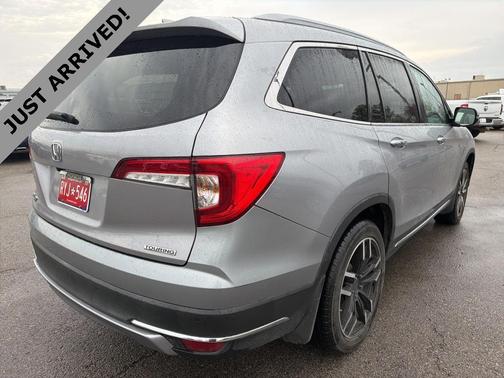 2021 Honda Pilot Touring 8-Passenger