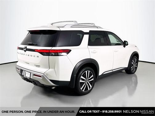 2024 Nissan Pathfinder Platinum FWD