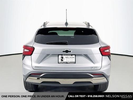 Sterling Gray Metallic 2025 Chevrolet Trax FWD ACTIV