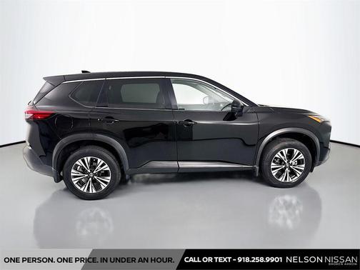 Super Black 2021 Nissan Rogue SV