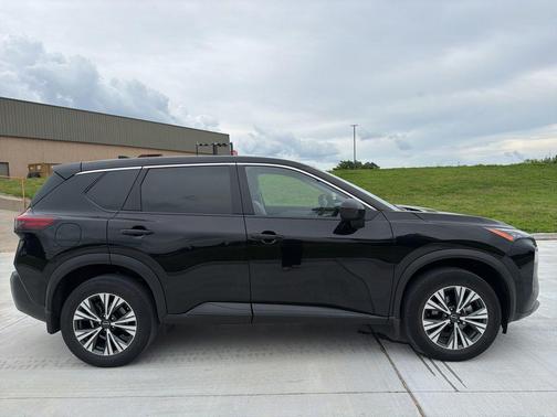 Super Black 2023 Nissan Rogue SV