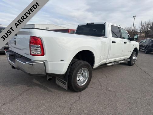 2023 RAM 3500 Big Horn Crew Cab 4x4 8' Box