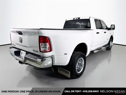 2023 RAM 3500 Big Horn Crew Cab 4x4 8' Box