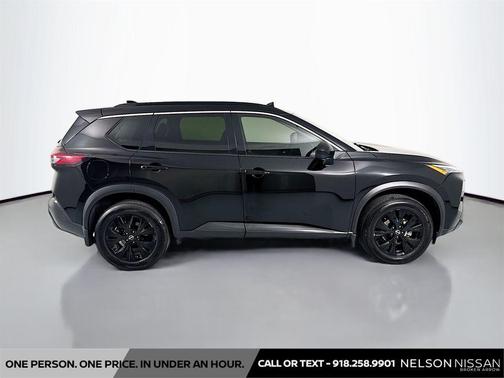 Super Black 2023 Nissan Rogue SV