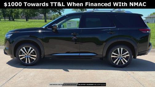 2025 Nissan Pathfinder Platinum 4WD