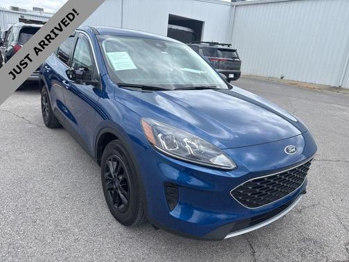 ATLAS BLUE METALLIC 2022 Ford Escape SE