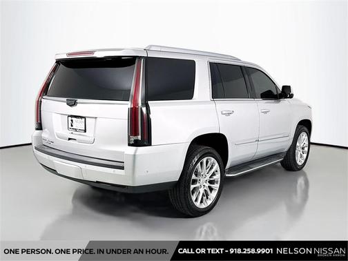 2017 Cadillac Escalade Luxury