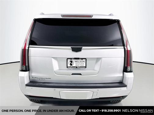 2017 Cadillac Escalade Luxury