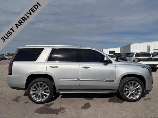 2017 Cadillac Escalade Luxury