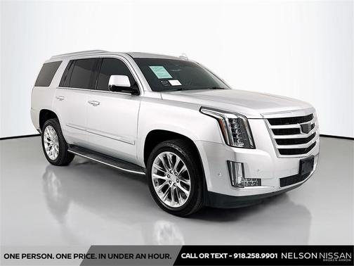 2017 Cadillac Escalade Luxury