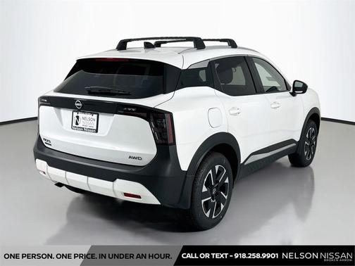 Aspen White Tricoat 2027 Nissan Kicks SV
