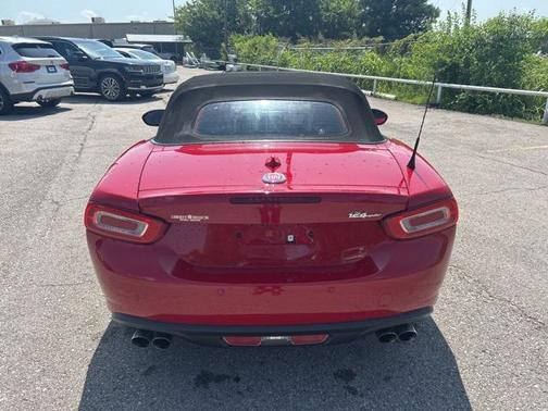 2019 FIAT 124 Spider Base