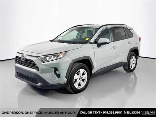 2020 Toyota RAV4 XLE
