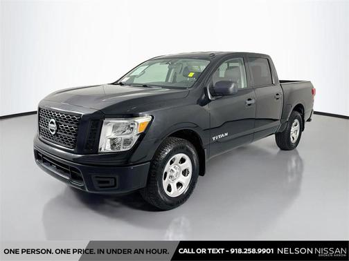 Magnetic Black Metallic 2019 Nissan Titan S