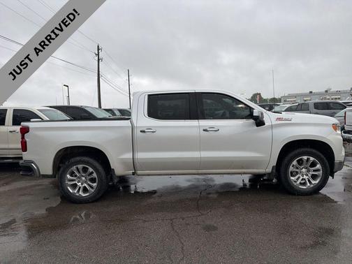 Iridescent Pearl Tricoat 2023 Chevrolet Silverado 1500 LTZ