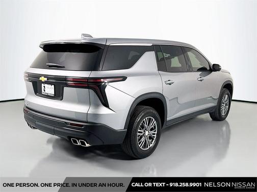 2024 Chevrolet Traverse LS