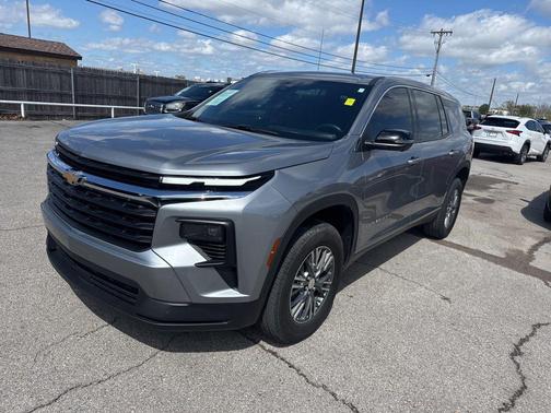 2024 Chevrolet Traverse LS