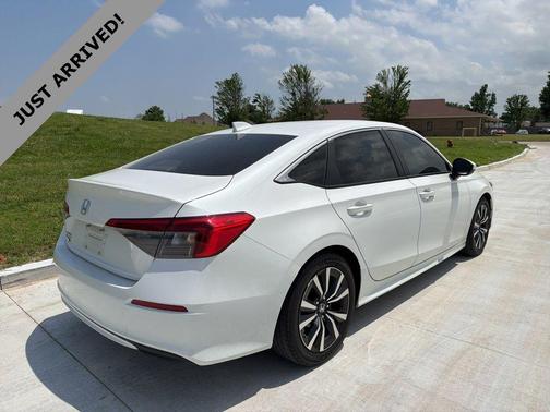 Platinum White Pearl 2022 Honda Civic EX