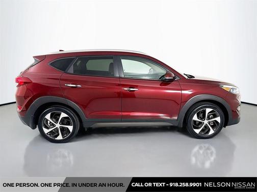 Ruby Wine 2016 Hyundai TUCSON Limited