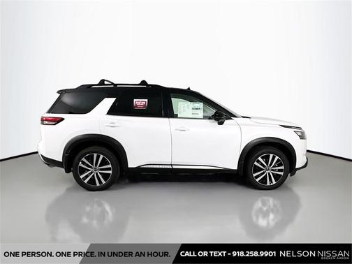 2025 Nissan Pathfinder Platinum 4WD