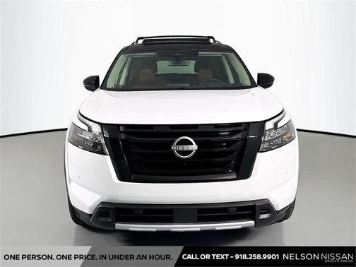 2025 Nissan Pathfinder Platinum 4WD