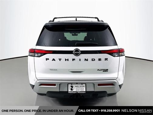 2025 Nissan Pathfinder Platinum 4WD