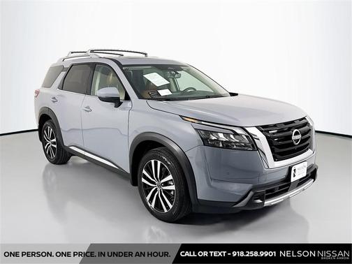 2025 Nissan Pathfinder Platinum 4WD